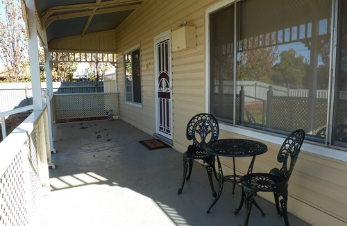 Mildura Cottage | "Quaint Little Cottage"