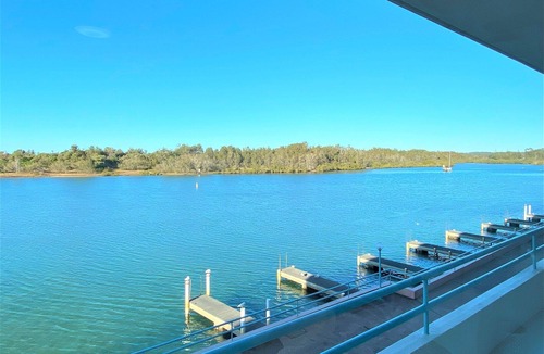 Nambucca Heads Apartment | QUAYSIDE - Bring the boat, tie it up at your own private jetty.