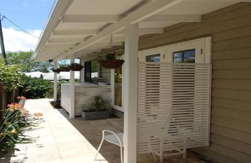 Palmwoods Bed & Breakfast | Queen Room with Balcony Palmwoods
