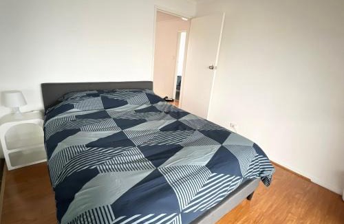 South Wentworthville House | Queen Room with Private Balcony - SW4