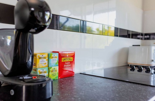 Parap Apartment | Quiet Centrally located apartment only 10 mins from Airport!