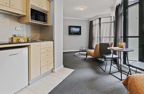 Haymarket Apartment | Quiet City Abode Summ