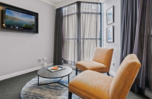 Haymarket Apartment | Quiet City Abode Summ
