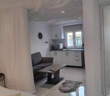 Agios Pavlos Apartment | Quiet cute flat close to center