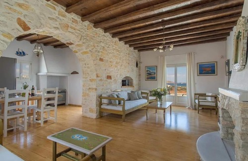 Naousa Villa | QUITE VILLA WITH AMAZING VIEW