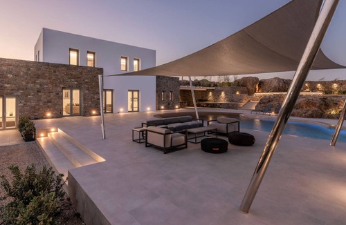 Plintri Villa | R 3169 Villa Floris With Dishwasher.iPad & Laundry facility,