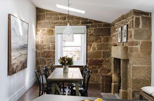 Oatlands House | Raffah House
