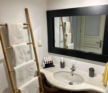 Platis Gialos Apartment | Raffar luxury houses Psarou