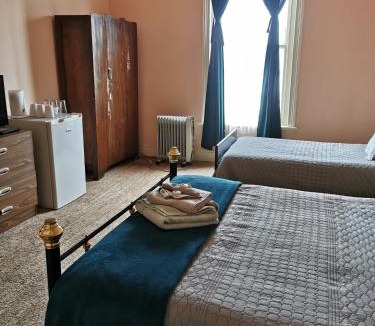 Railton Hotel | Railton Hotel - heritage pub accommodation