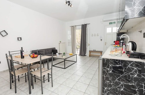 Perama Apartment | Rainbow Apartment by Ionian Luxury