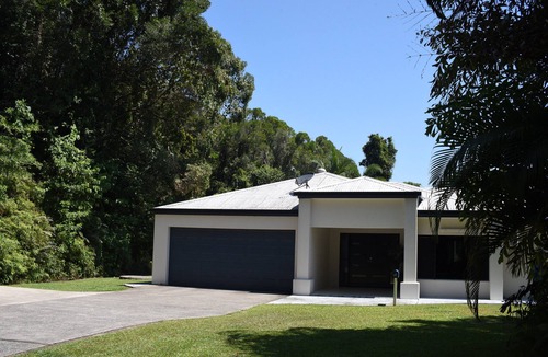 Bamboo House | Rainforest views 3 bed, 2 bath. Whole of house or per room B&B accommodation.