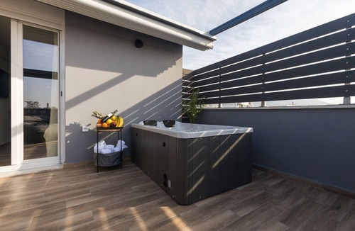 Dafni-Ymittos Apartment | Raise Athens Metro Apartments