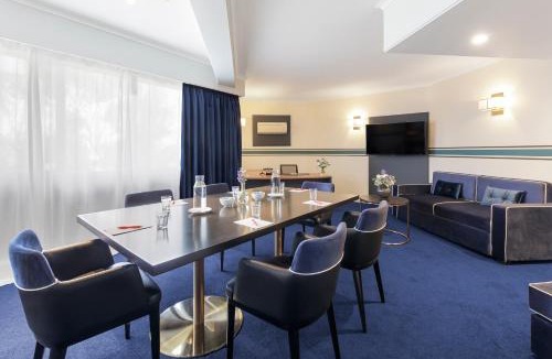Griffith Hotel | Ramada by Wyndham Diplomat Canberra