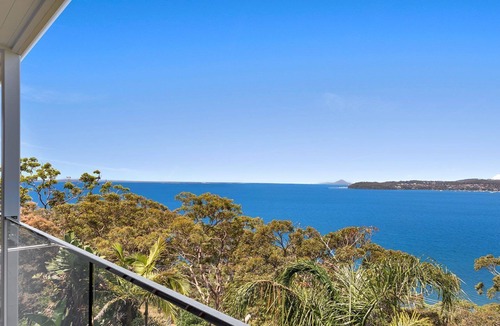 Salamander Bay House | Randall Drive No 64 - Magnificent Views - Pool - Air con - WiFi - The list goes on!