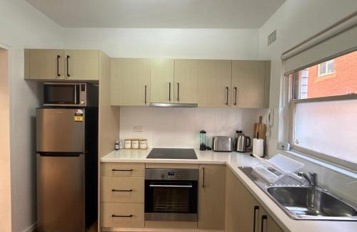 Randwick Apartment | Randwick Luxury 2 Bed Apt & Study Area