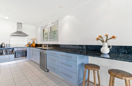 North Creek Apartment | Rayner's Secret is the perfect haven for a self-catering holiday by the beach.