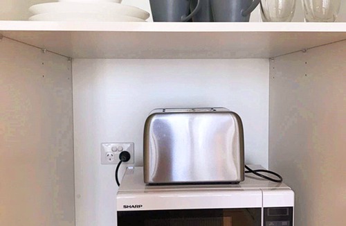 Melbourne Central Business District Apartment | Rebecca's Place in Melbourne CBD with FREE Parking