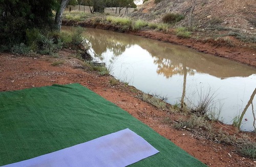 Lightning Ridge RV Rental | Recreational vehicle (RV) ∙ 1 bedroom ∙ 3 guests