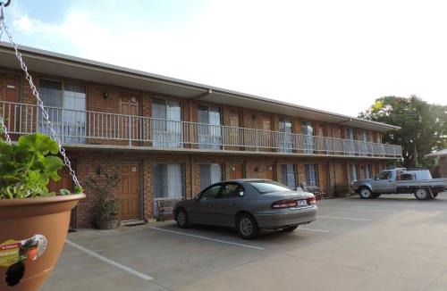 Red Cliffs Hotel | Red Cliffs Colonial Motor Lodge, Mildura Region