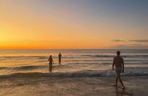 Aldinga Beach House | Reef House: Pool Beachfront Near Wineries