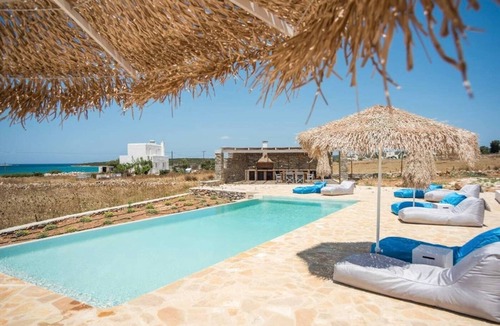 Naousa Villa | Refreshing Bright Villa near the Beach