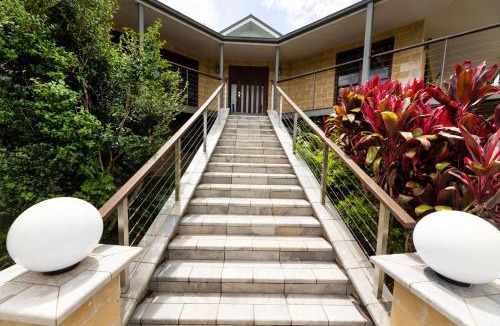 Minimbah House | Regatta Park: where the land meets the sea