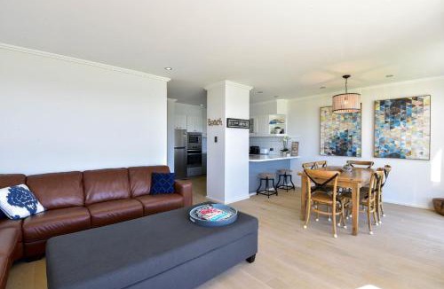 The Entrance North Apartment | Regency Court Absolute Beachfront
