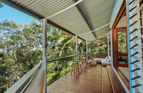 Trinity Beach House | Reinwood Retreat - A home Nestled in the Treetops of a Rainforest