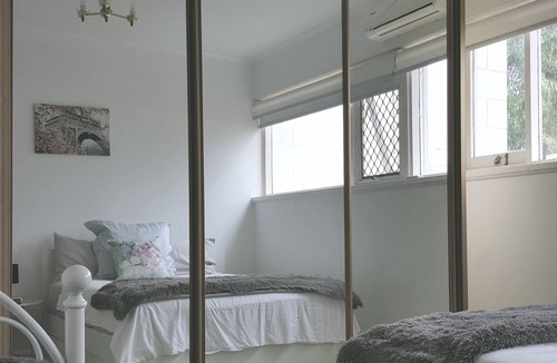 Brighton Apartment | Relax @ Esplanade Ocean front Apartment, Brighton Beach near Glenelg, Adelaide