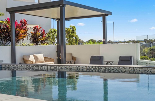 Bokarina Apartment | Relax in Resort-style Serenity with Stunning Views