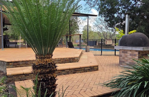 Virginia House | Relax, unwind at Wells Creek Retreat, just 30 minutes out of Darwin City.