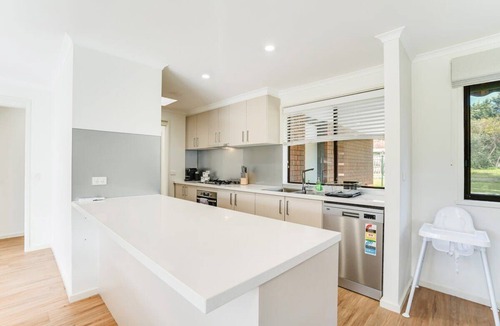 Rosebud House | Relaxed at Rosebud-Cosy 3 bedroom beach escape*