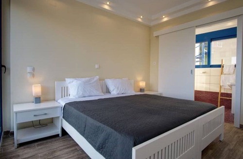 Agia Pelagia Chlomou Villa | Relaxed Atmosphere - Great View