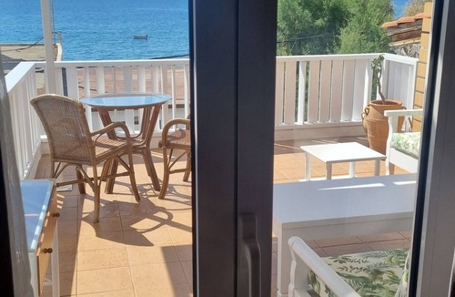 Tertsa Apartment | Relaxing appartment 50 seconds! from the beach