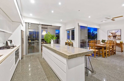 Kingscliff House | Relaxing Beach House a stroll from the beach