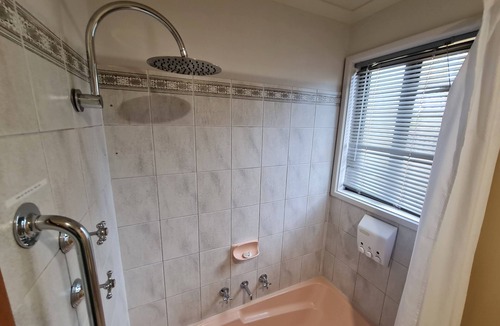 Lyndoch Bed & Breakfast | Relaxing self contained cottage with everything you need - Sleeps up to 6.