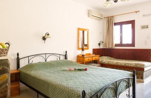 Ammoudara Villa | Relaxing studio with veranda n garden