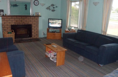 St Helens House | Relaxing Time - Peron Street