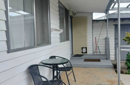 Seymour House | Remodeled 1950 era house with 3 bedrooms, super close to Seymour business areasn