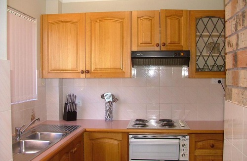 Forster Apartment | Renas Court, Unit 6, 72 Little Street