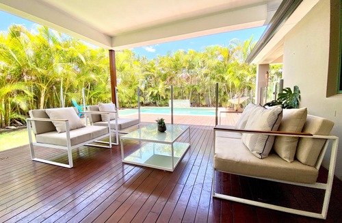 Burleigh Waters House | Resort Style Family Resort - Burleigh Waters
