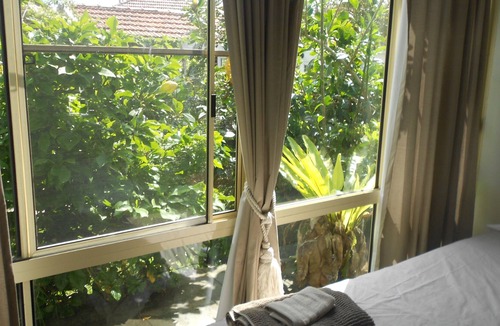 Freshwater Cabin | Rest and relax in the garden