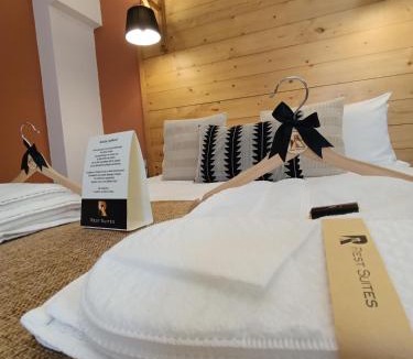 Kalavrita Apartment | REST On The Pedestrian Street