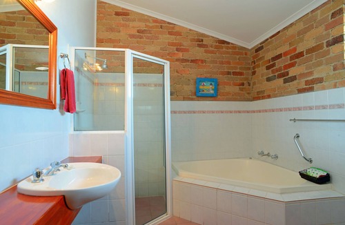 Glen Innes Hotel | Rest Point Motor Inn