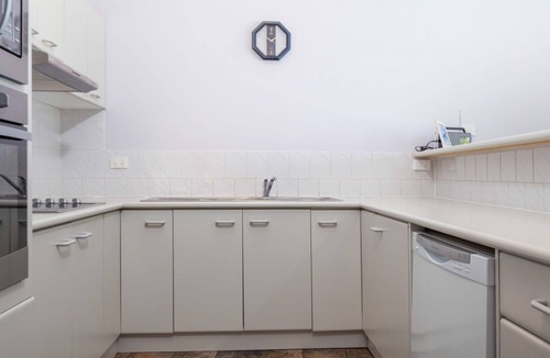 Malua Bay House | Retreat Beside The Beach - Unit One
