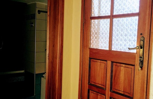 Nea Peramos Apartment | Retro beach house