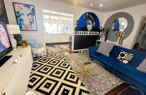 Cessnock House | Retro Hidden Gem 10 mins to Wineries