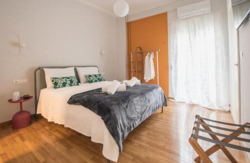 Platia Viktorias Apartment | Retro Luxury Apartment