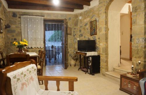 Anatoli Apartment | Reveka's Home