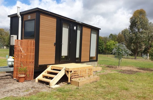 Violet Town House | Reyes Retreat Summary